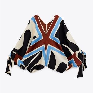 Zara BLUSA ESTAMPADA LAZOS
CRUDO